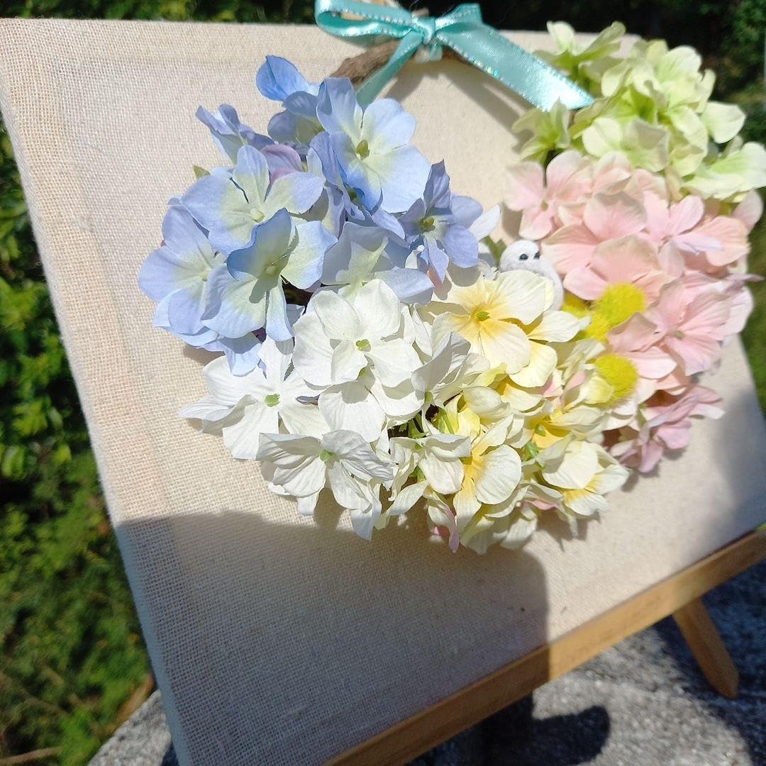 プリザーブドフラワーリース♡白いアジサイの中のシマエナガ